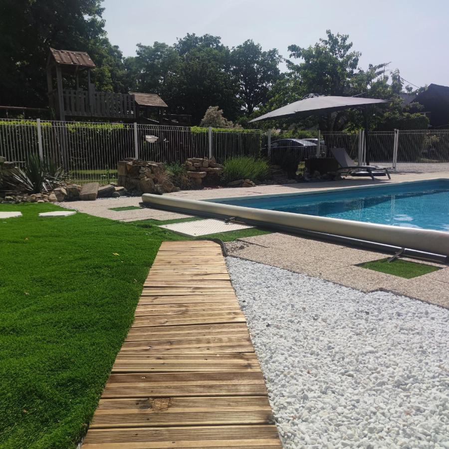 Naturel : Studio Calme Et Agreable Les Bordes Exterior photo
